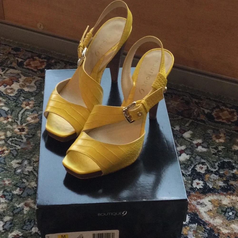 Boutique 9 Yellow Women's Heels - Picture 1 of 7